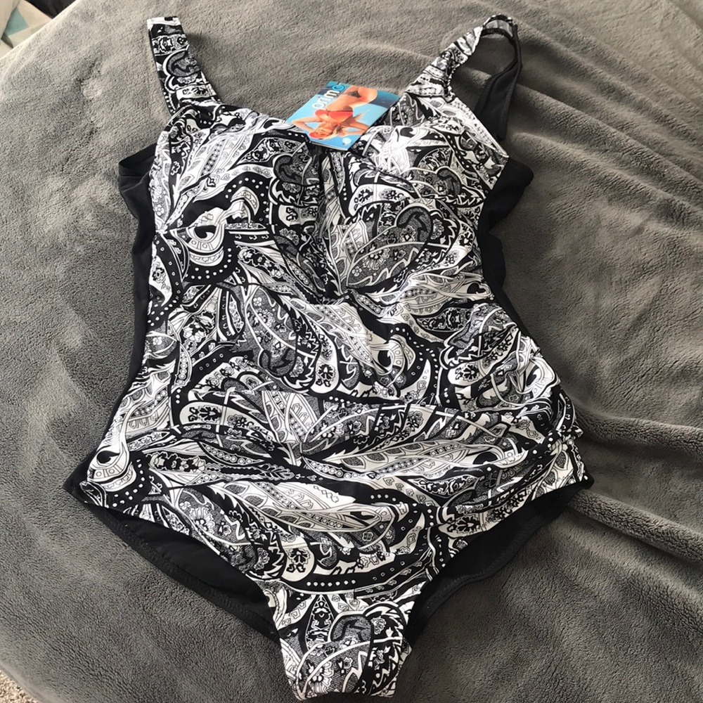 Black and White Low Back One Piece Swimsuit